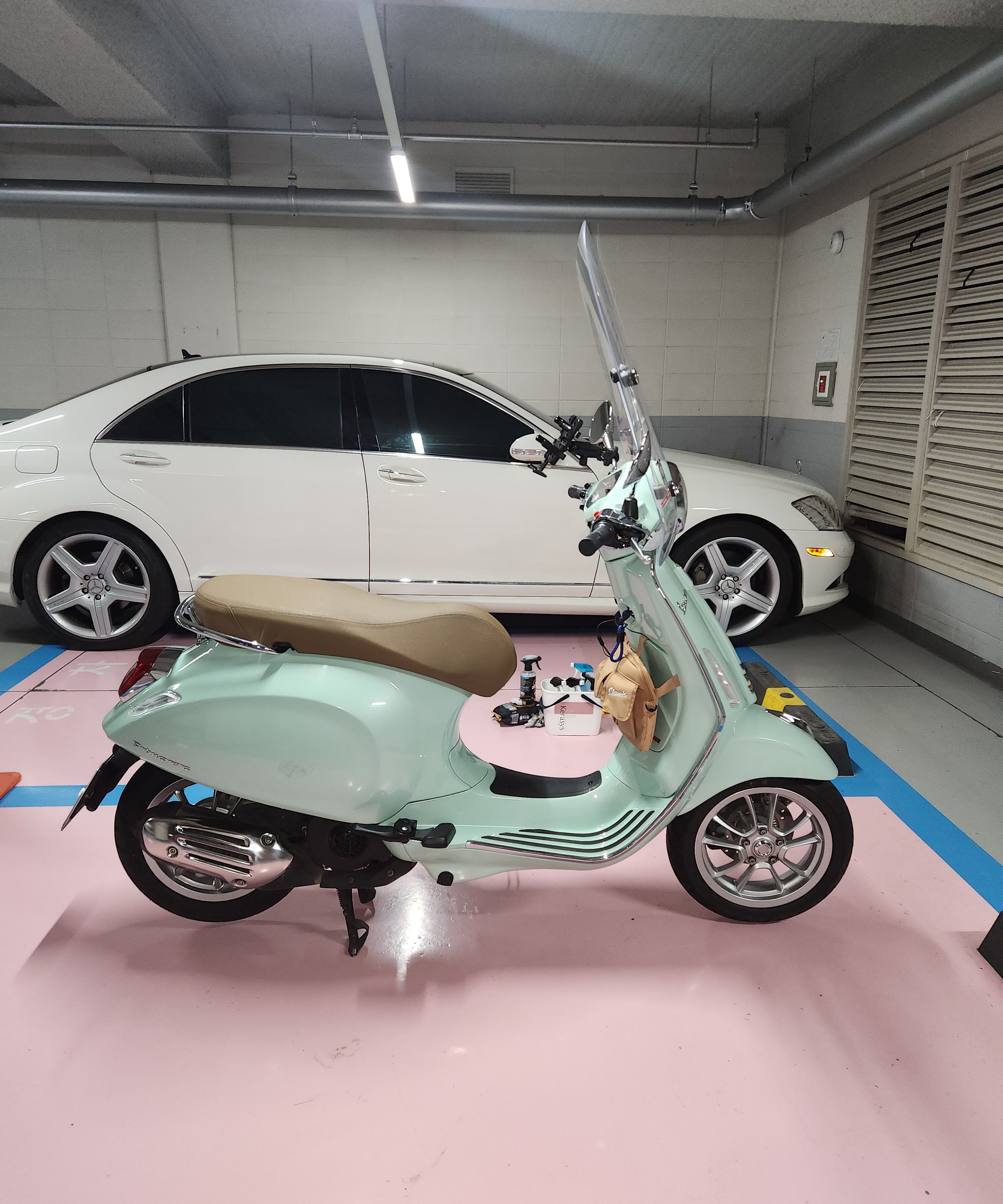 베스파 프리마베라 125 more