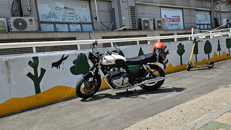 로얄엔필드 인터셉터 650 main