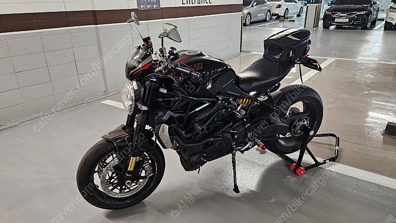 두카티 몬스터 1200 R thumb 2