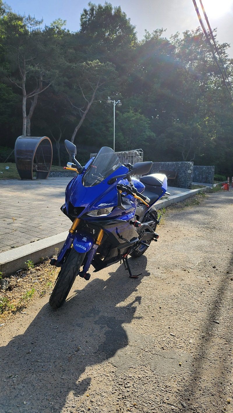 야마하 YZF R3 more