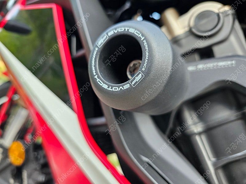 혼다 CBR 650 R MT thumb 2