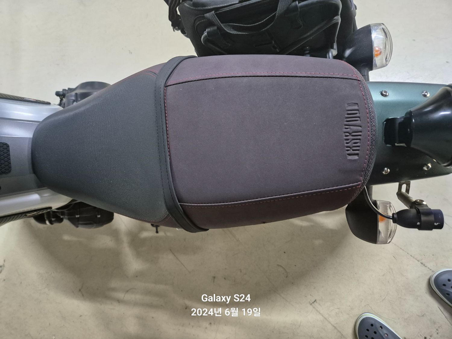 야마하 XSR 900 2019 화이트 사진 3