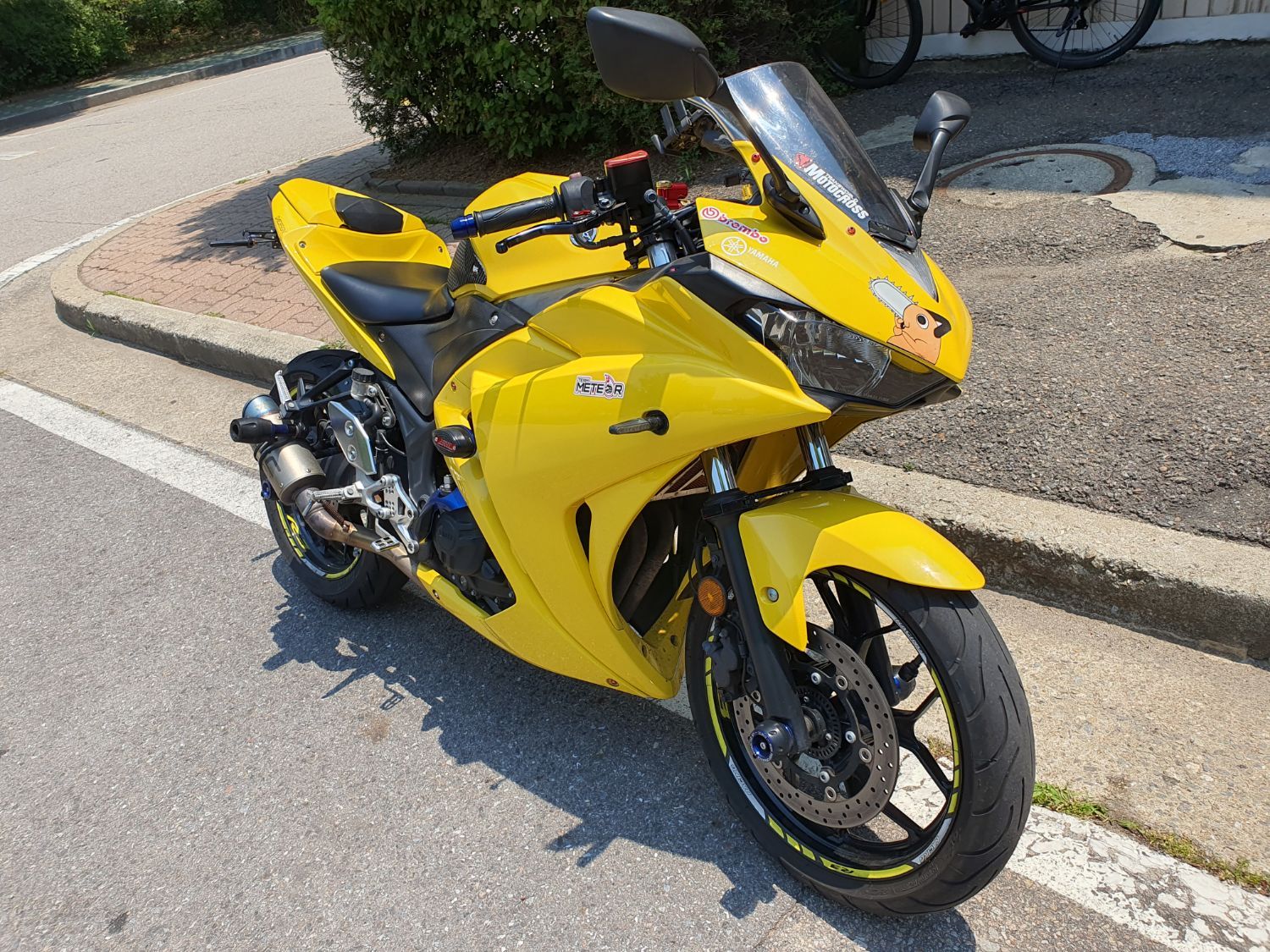야마하 YZF R3 more