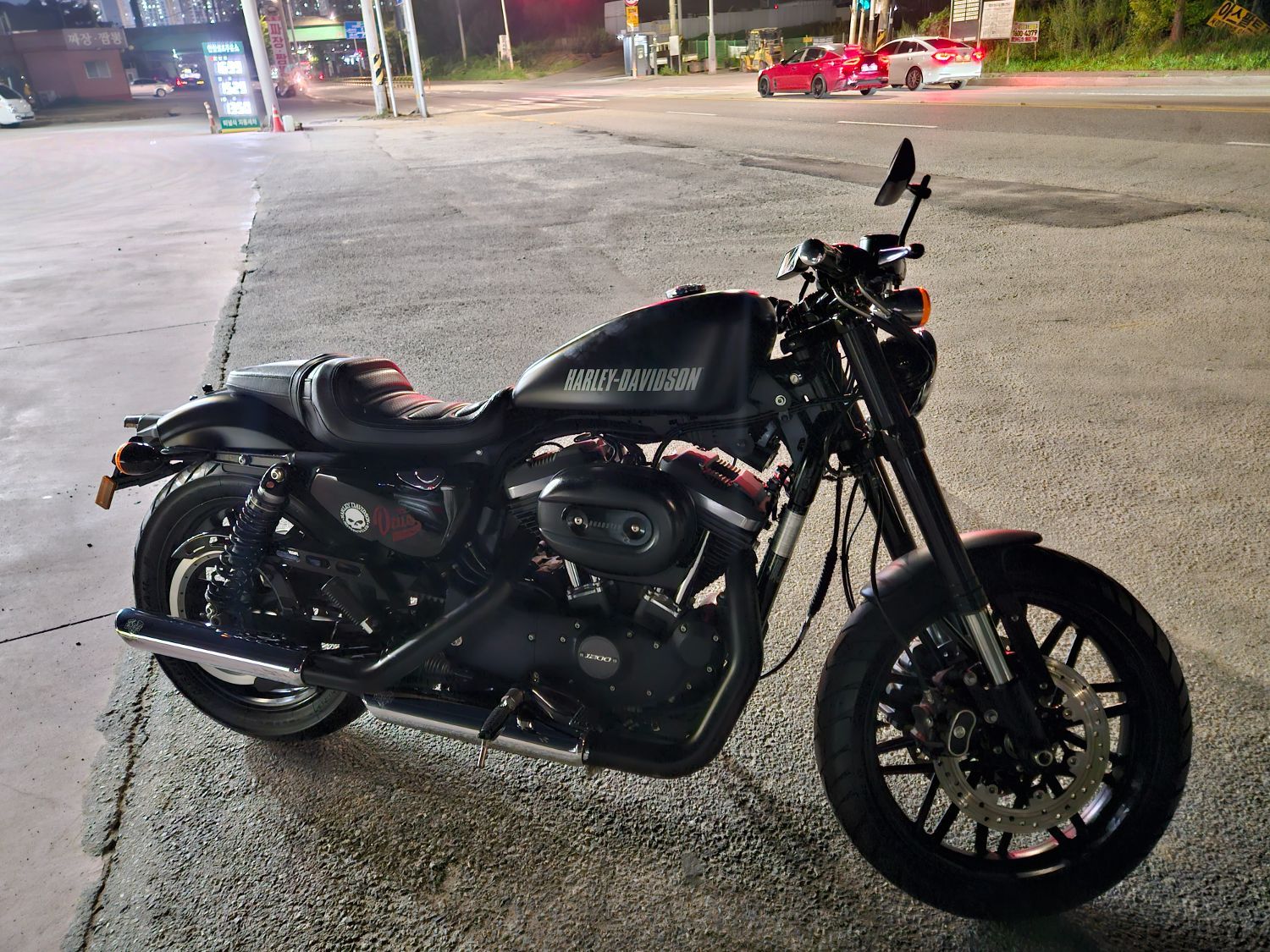 할리데이비슨 로드스터 1200 main
