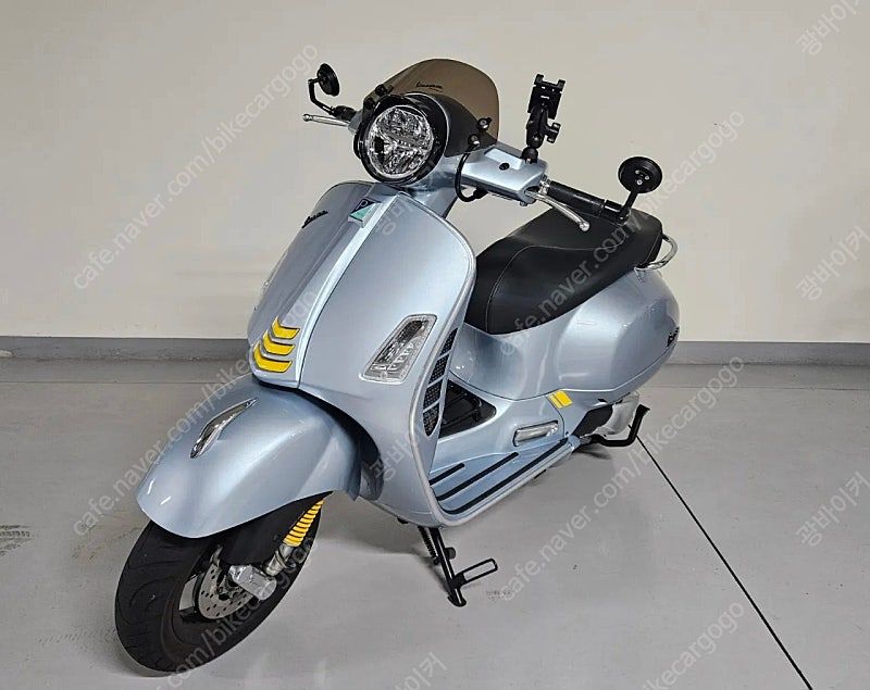 베스파 GTS 300 more