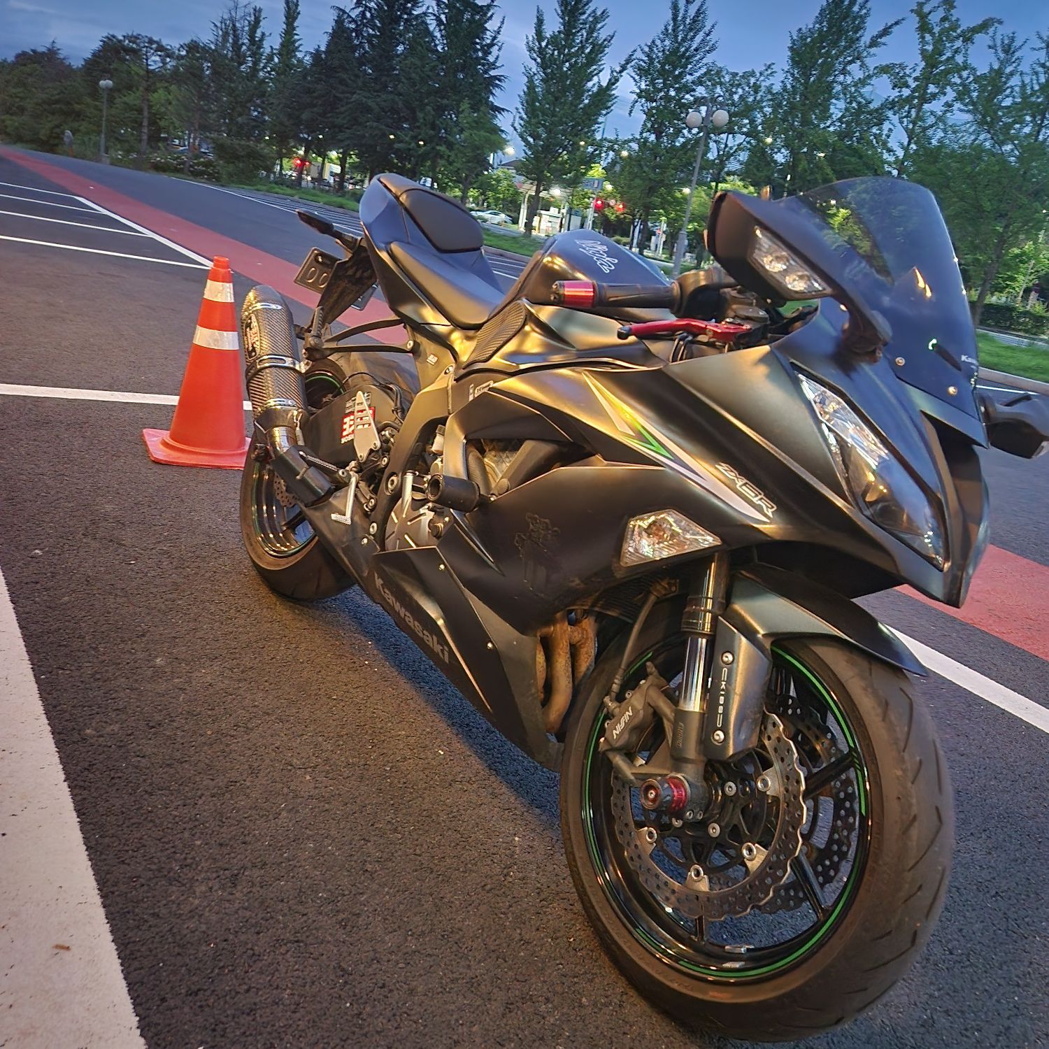 가와사키 ZX 6 R 636 2016 블랙 사진 4