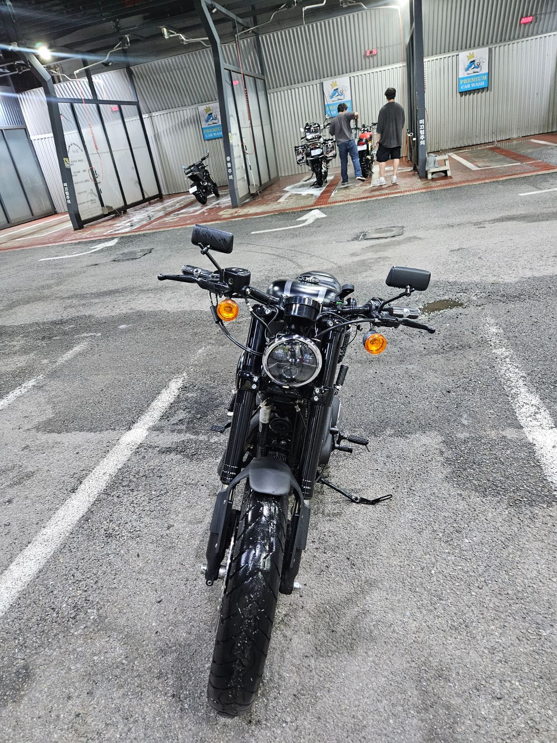 할리데이비슨 로드스터 1200 more