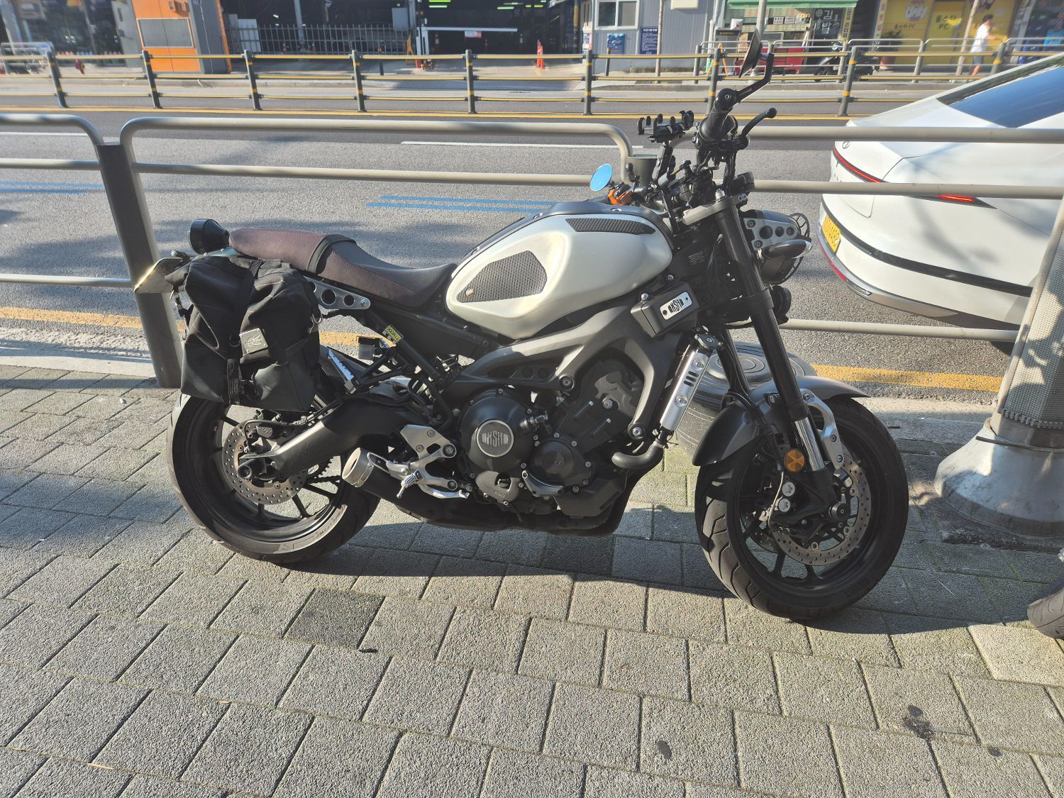 야마하 XSR 900 2019 화이트 사진 1