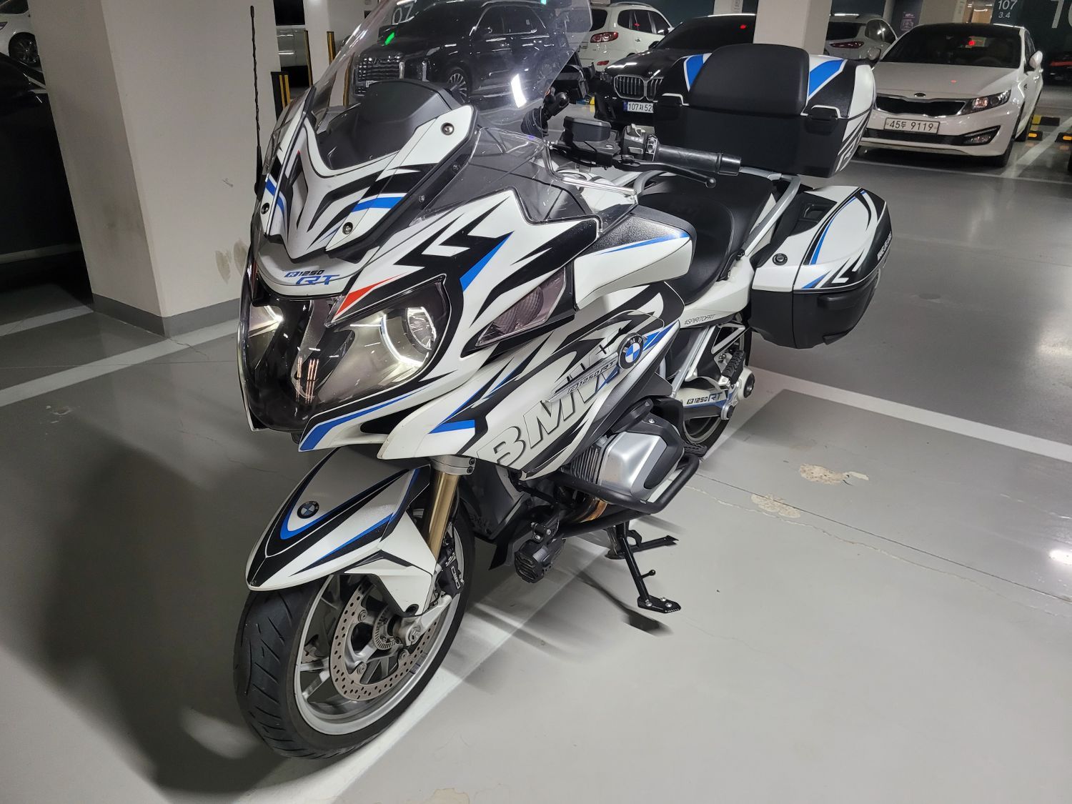 BMW R 1250 RT 2020 화이트 사진 4