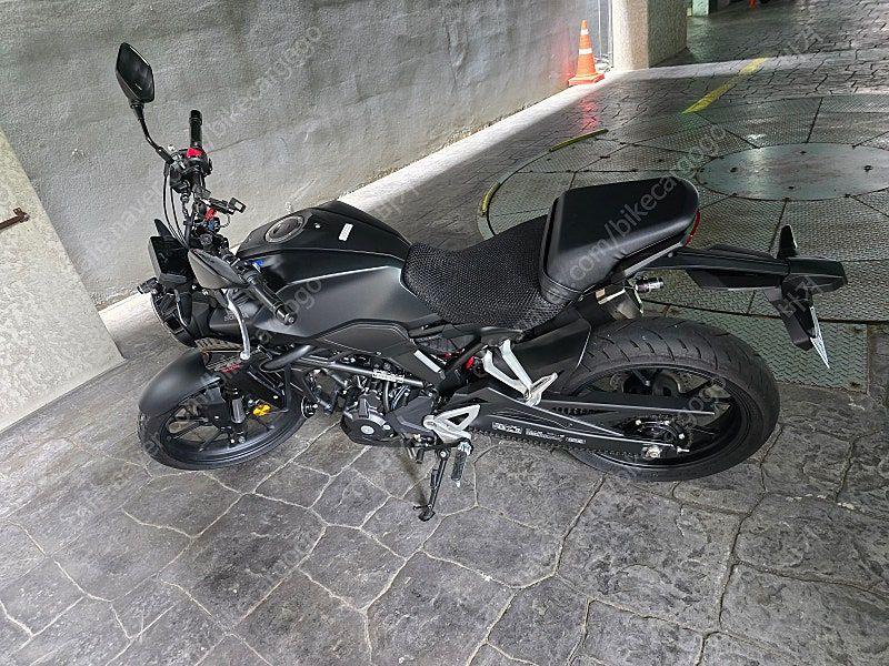 혼다 CB 300 R main