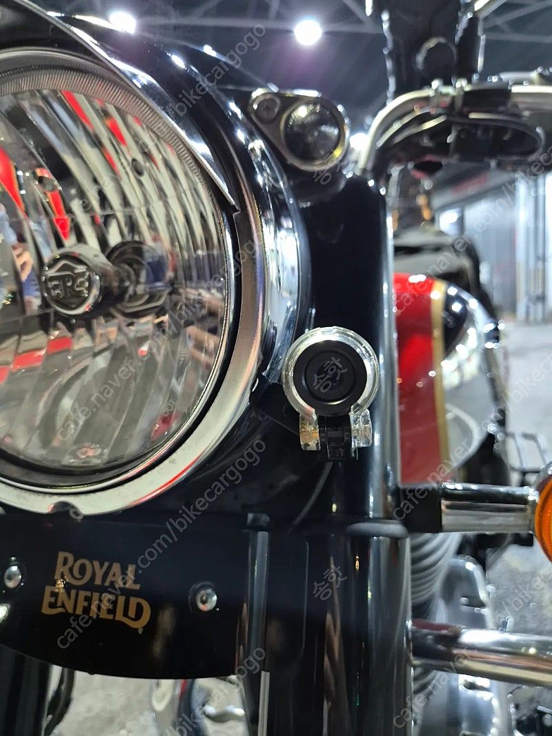 로얄엔필드 클래식 350 more