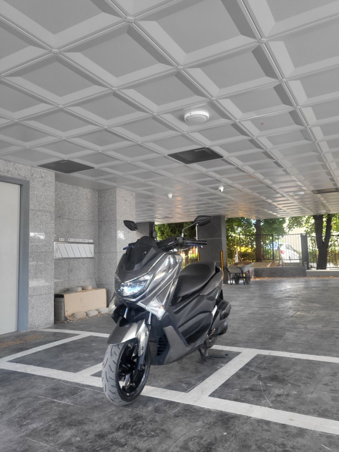 야마하 NMAX 125 thumb 2