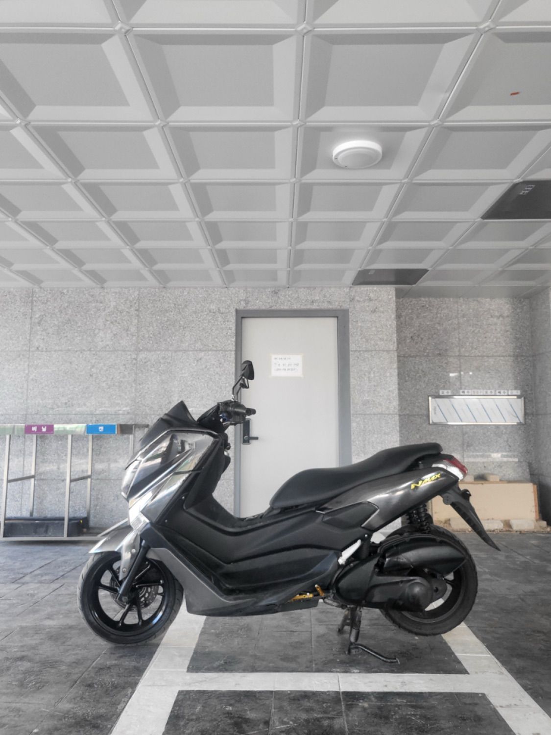 야마하 NMAX 125 more