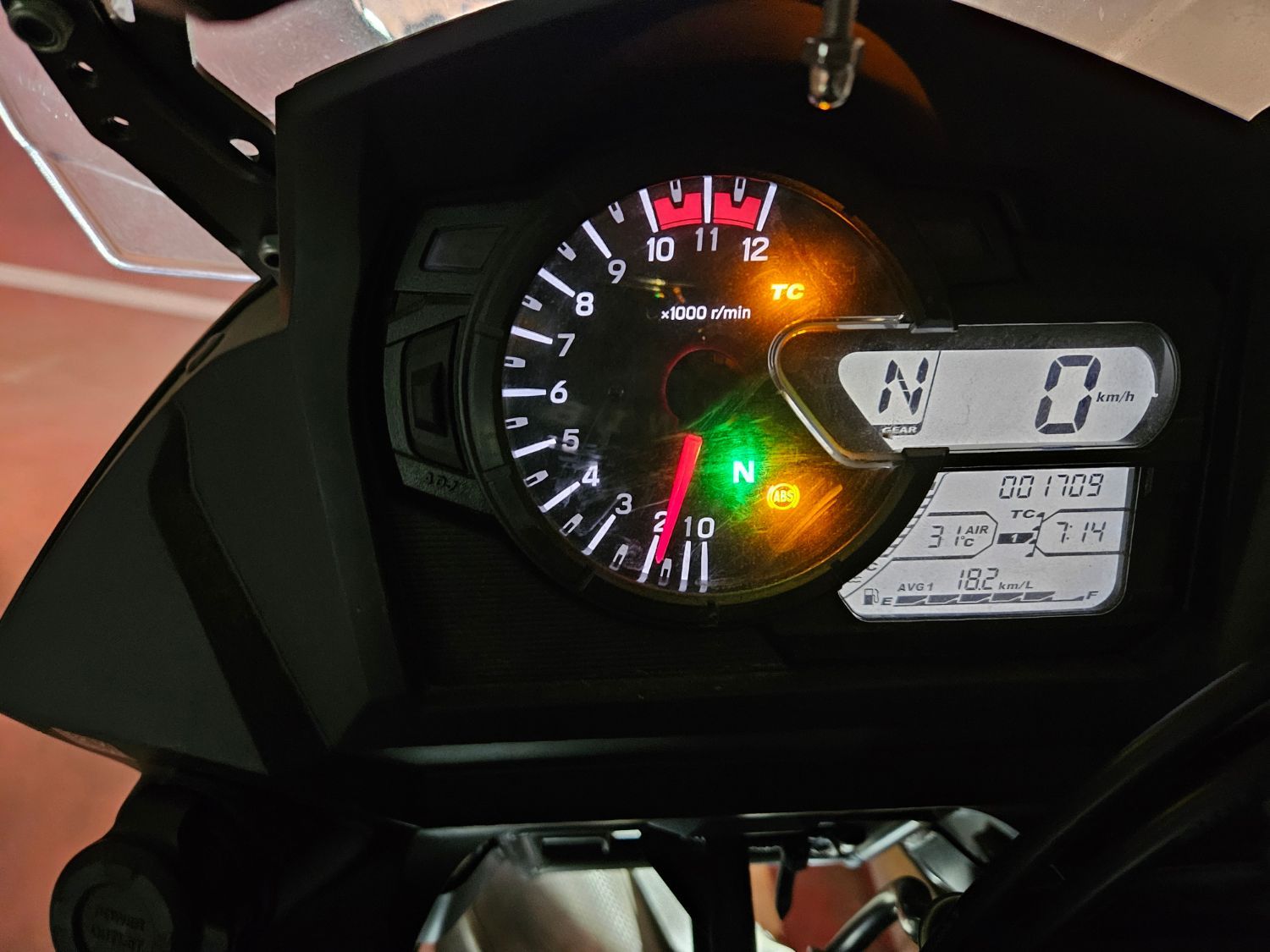 스즈키 브이스트롬 650 more