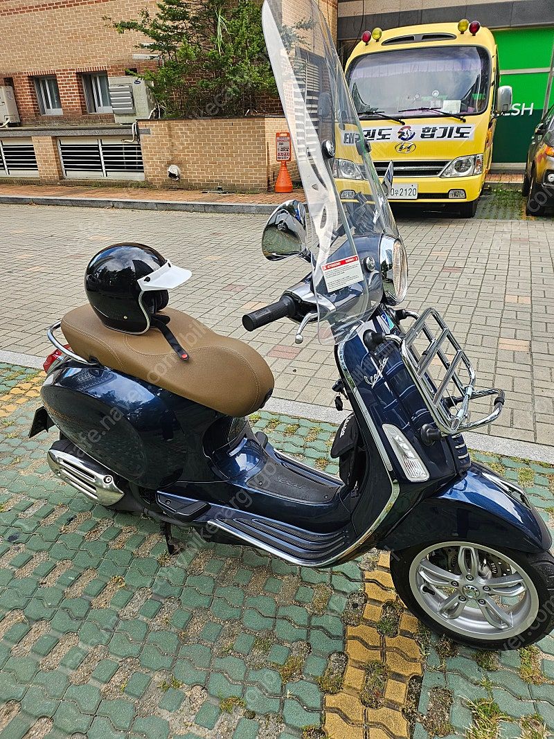 베스파 프리마베라 125 more