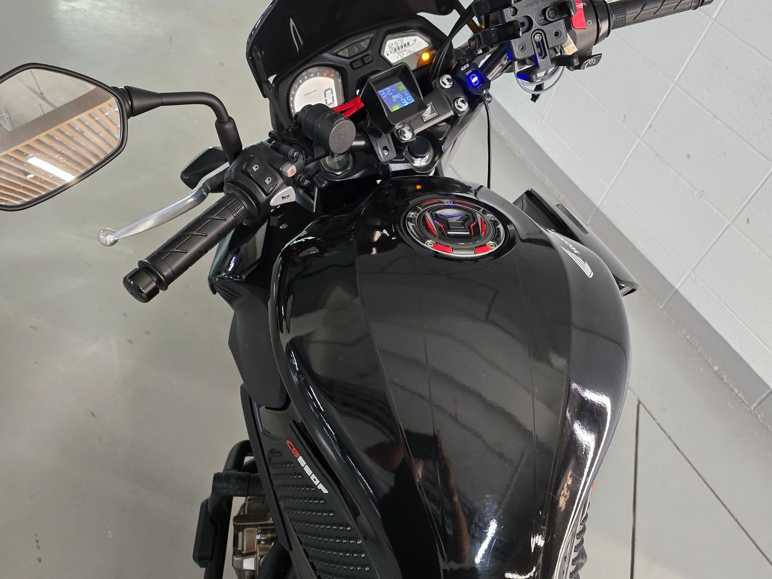 혼다 CB 650 F 2017 블랙 사진 7