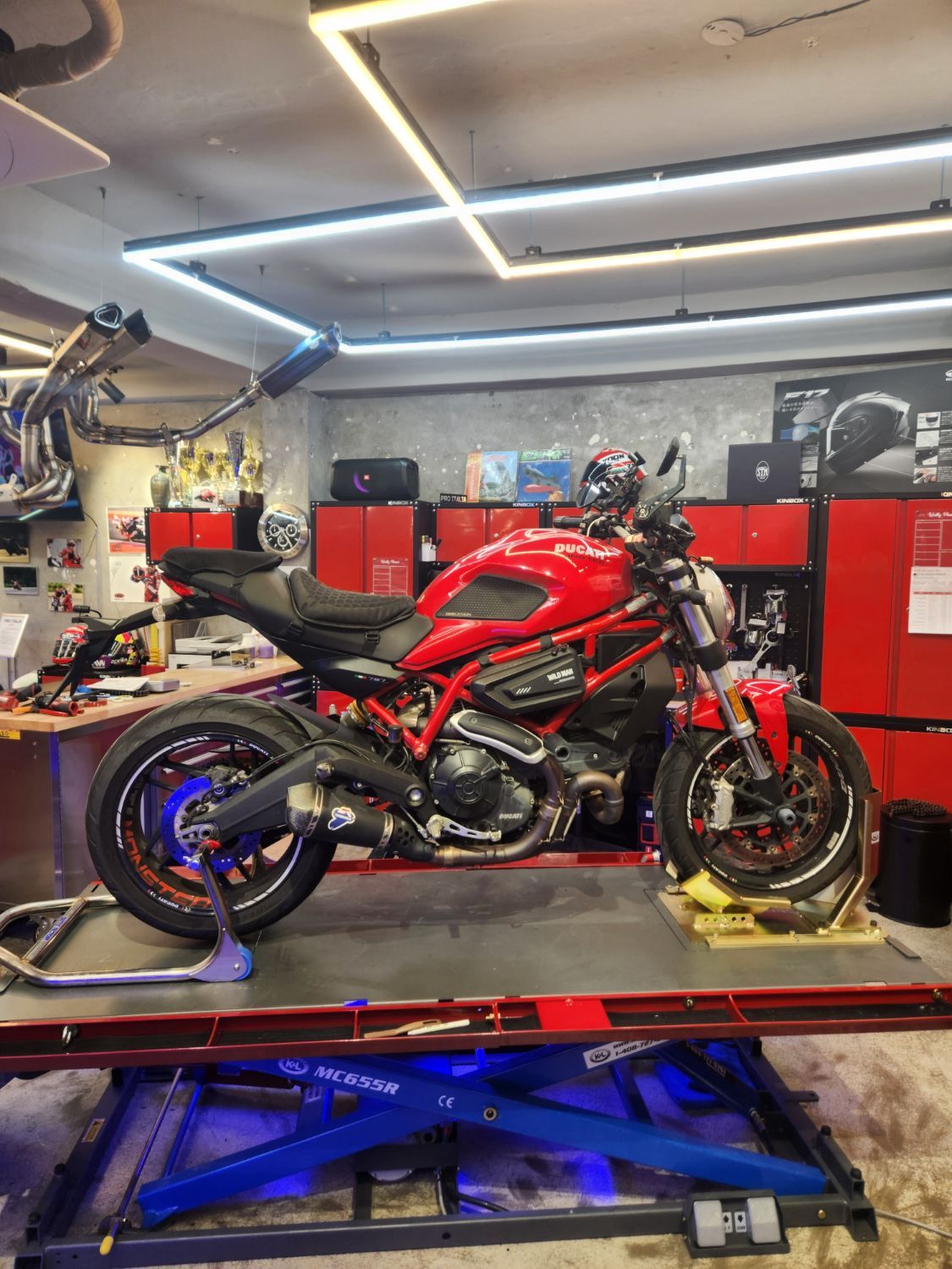 두카티 몬스터 797 main