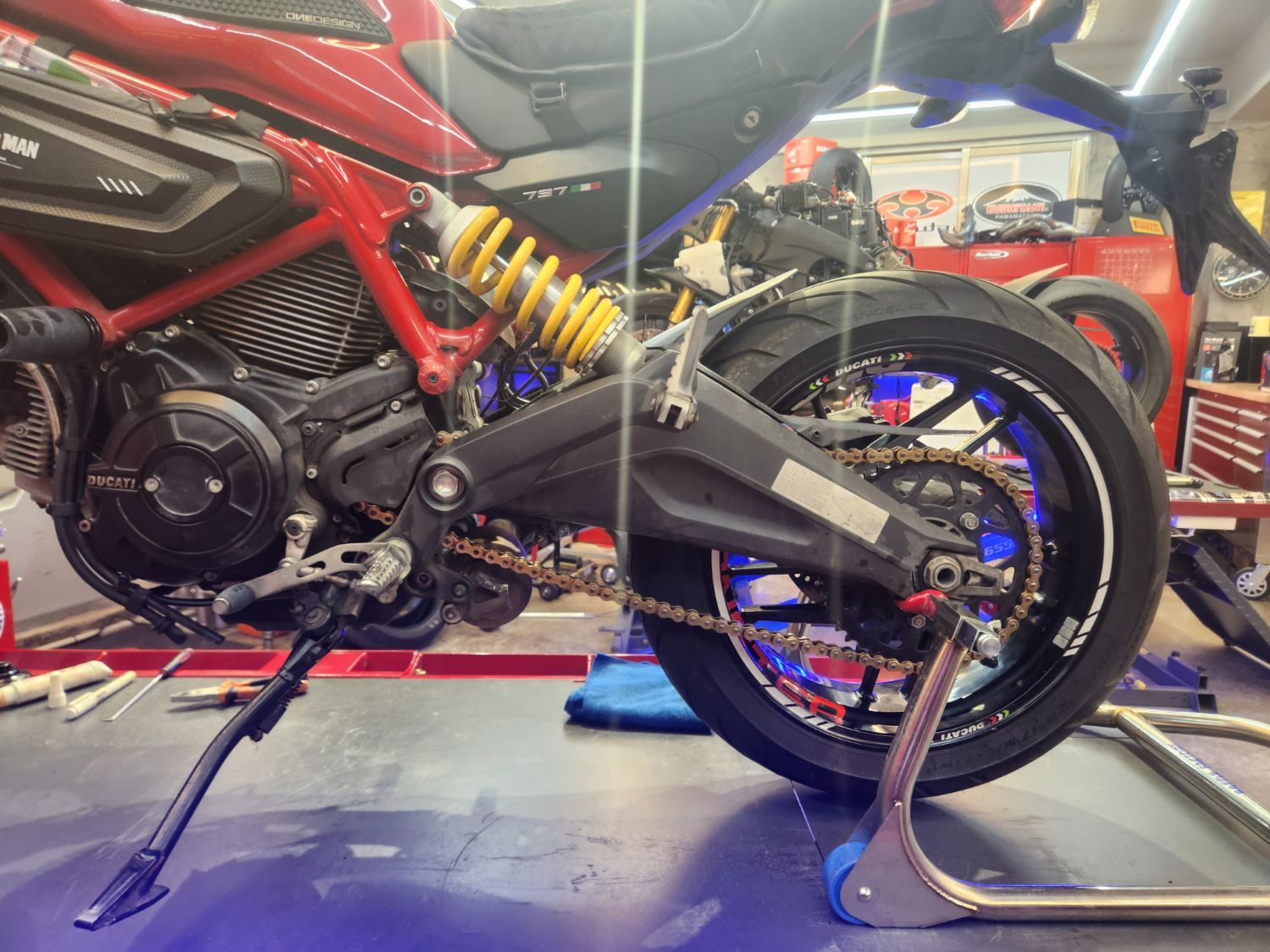 두카티 몬스터 797 more