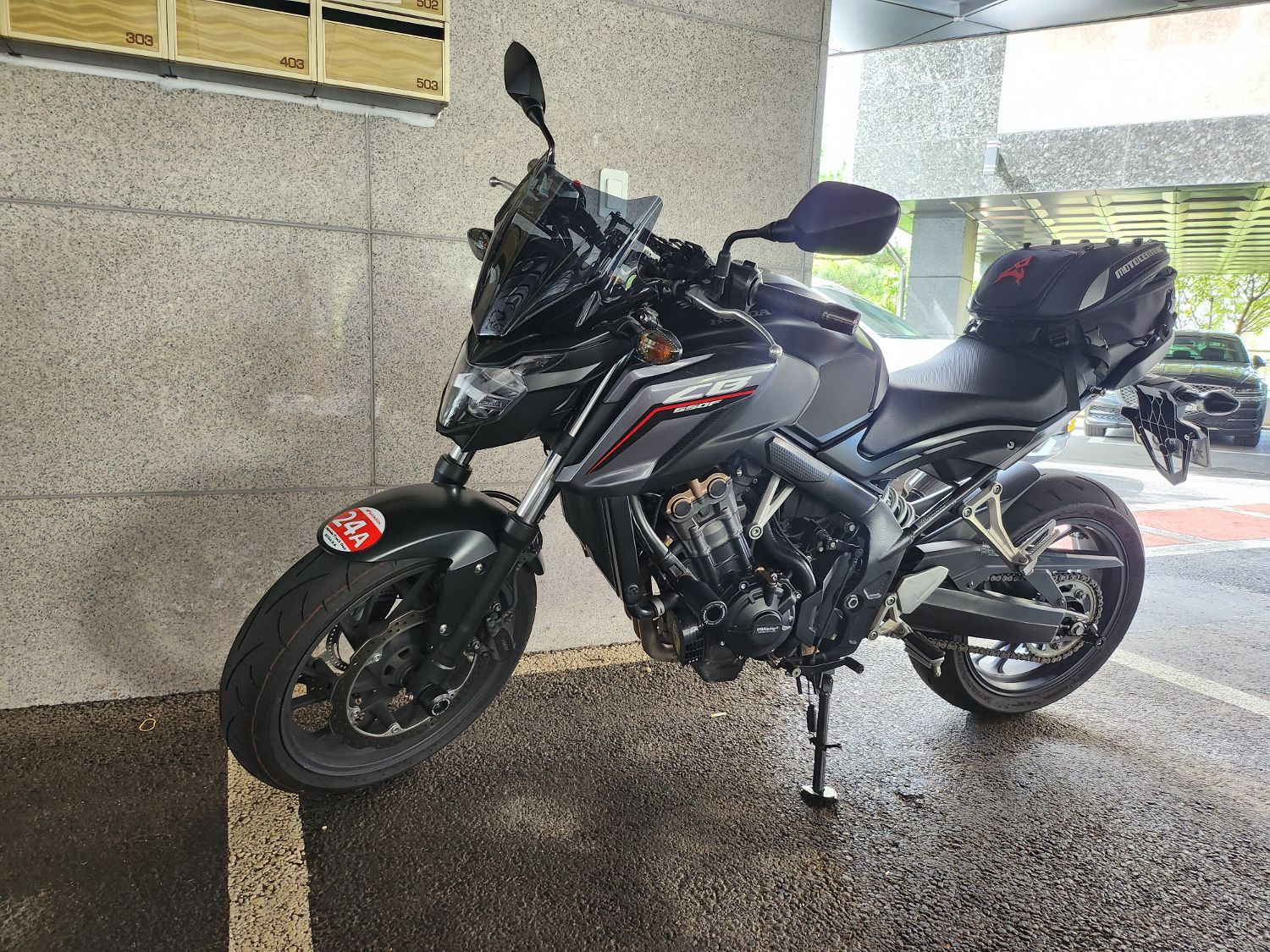 혼다 CB 650 F 2018 블랙 사진 1