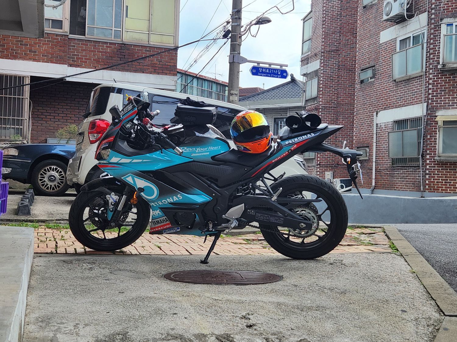 야마하 YZF R3 thumb 2