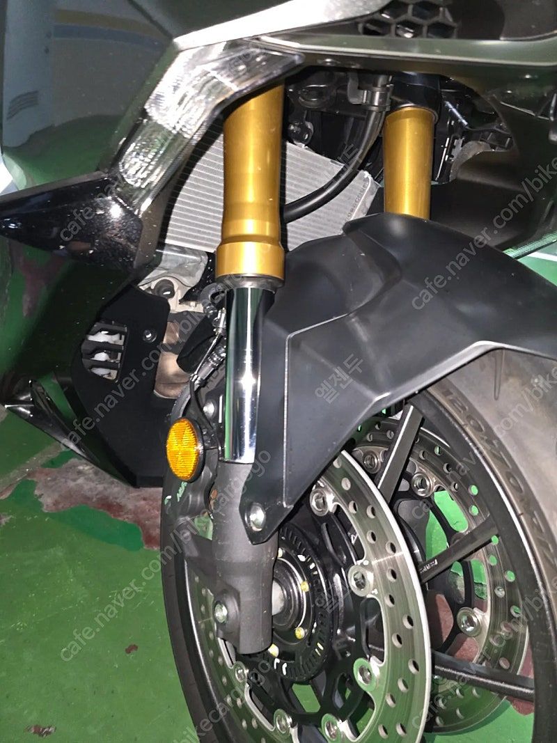 혼다 포르자 750 more