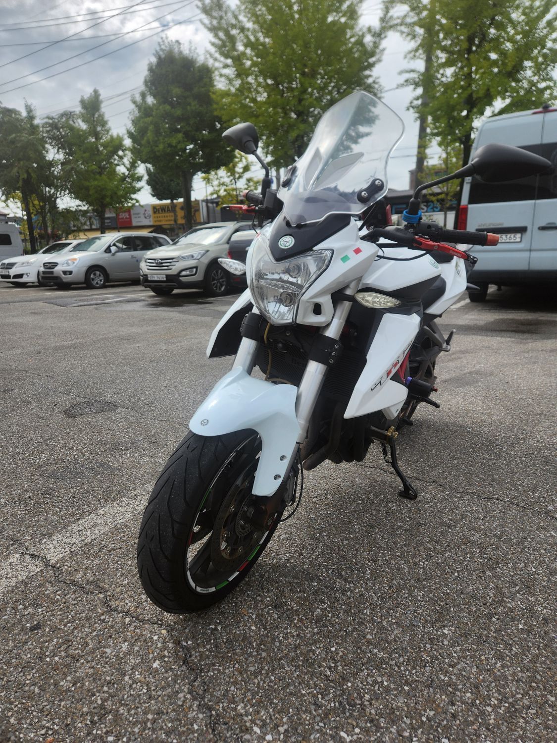 베넬리 TNT 600 I main