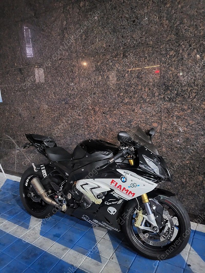 BMW S 1000 RR thumb 2