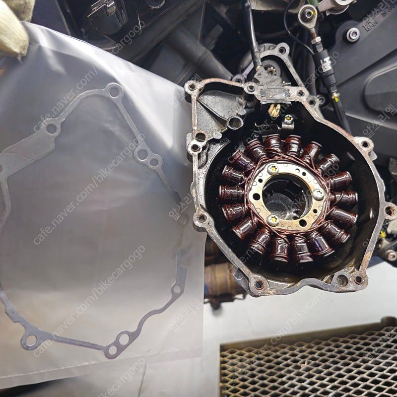 야마하 YZF R6 thumb 2