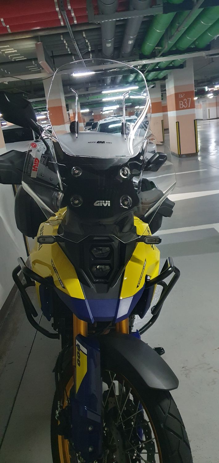 스즈키 브이스트롬 800 DE thumb 2