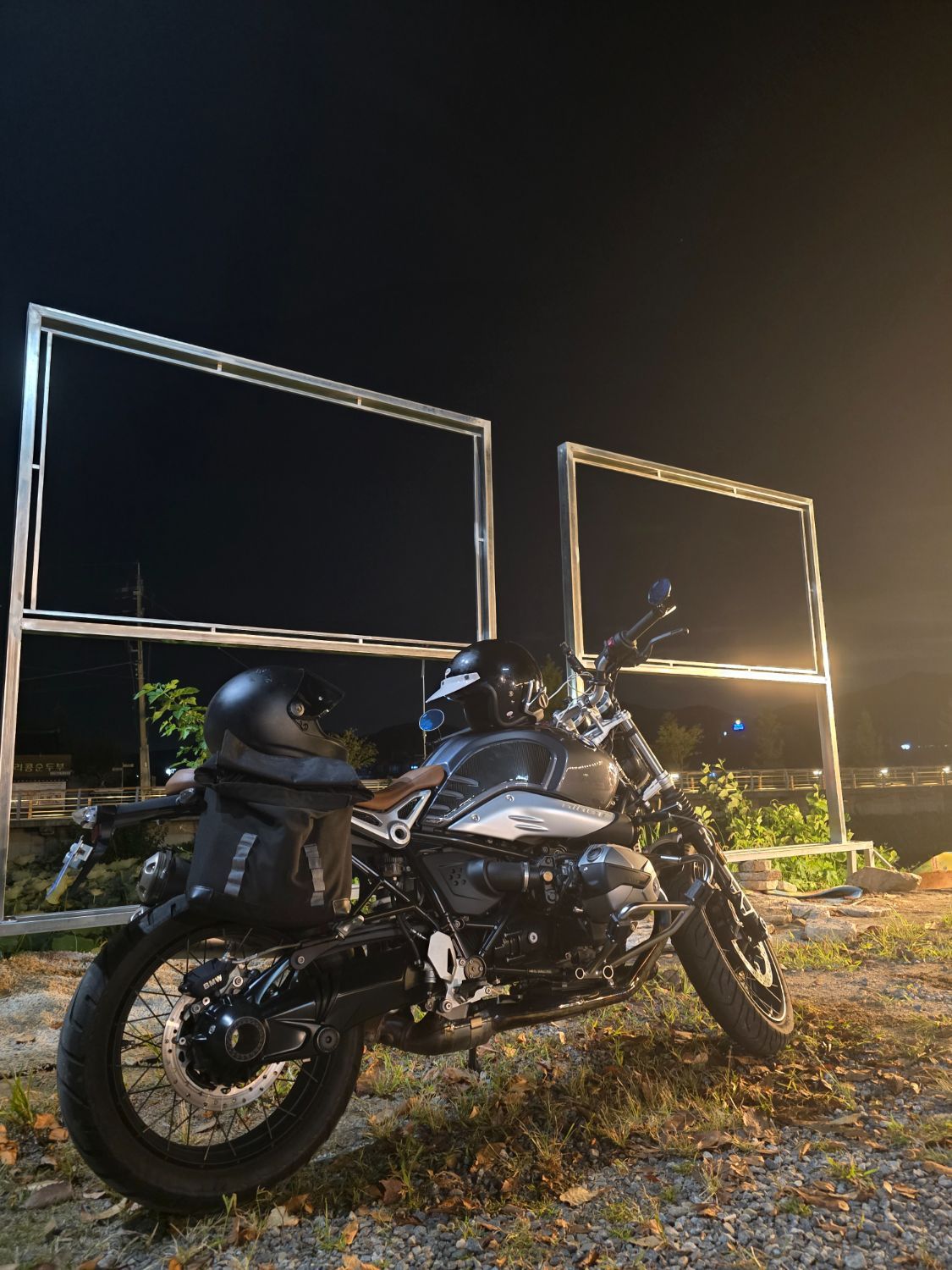 BMW R nine T 스크램블러 2021 블랙 사진 3