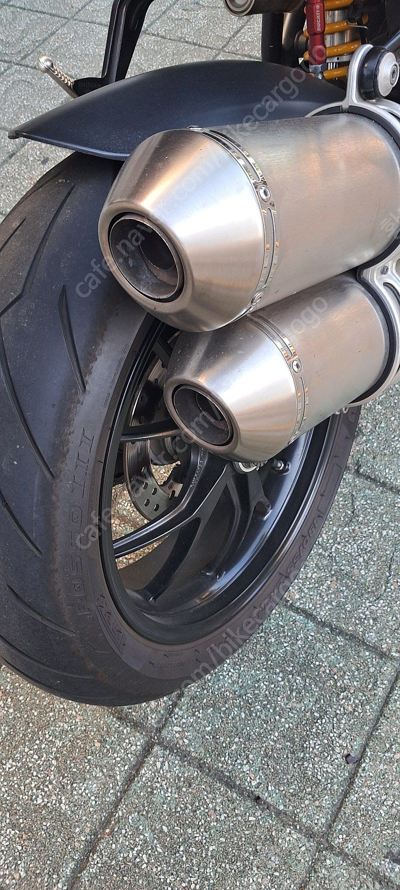 두카티 스트리트파이터 848 main