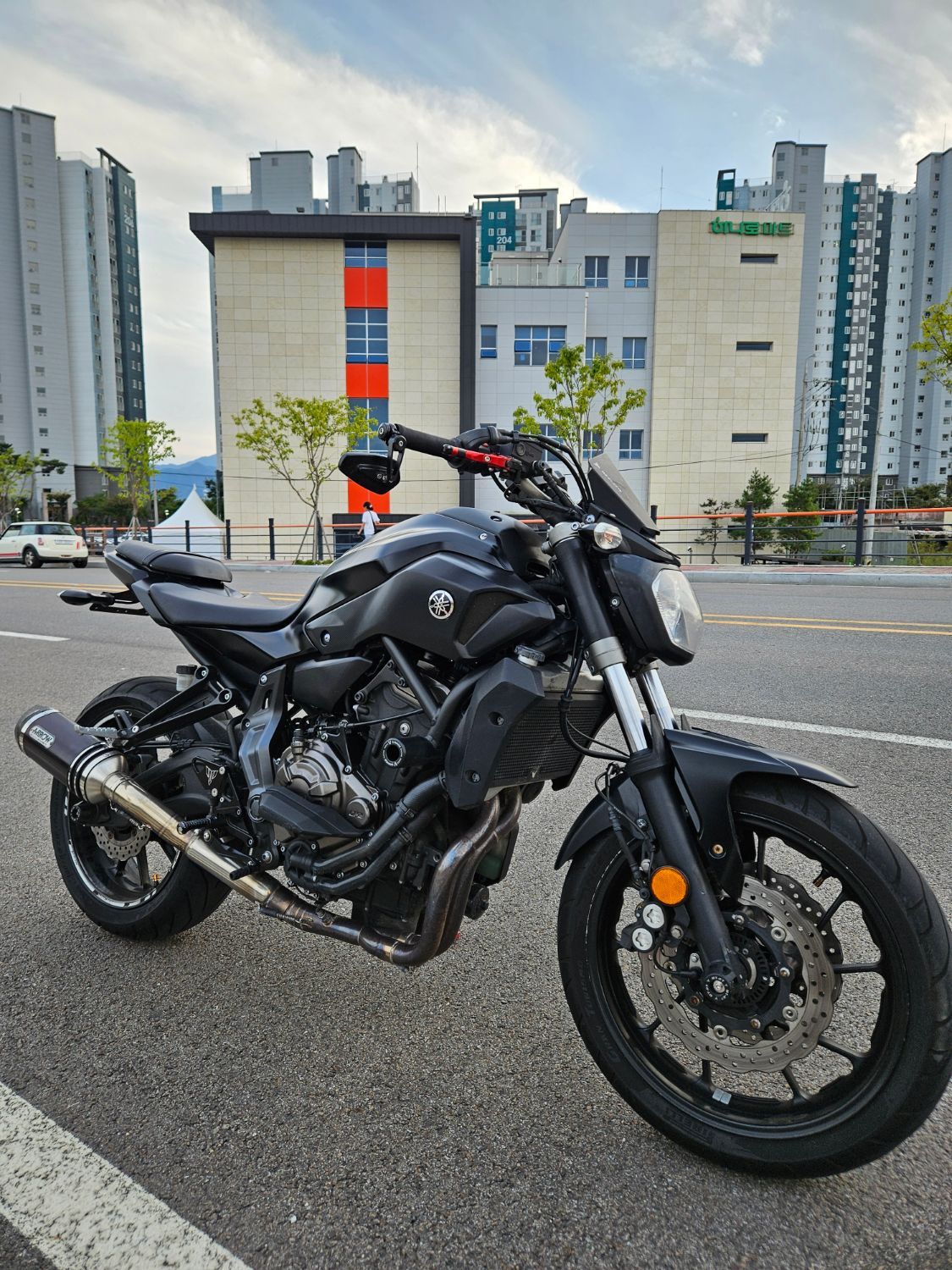 야마하 MT 07 more