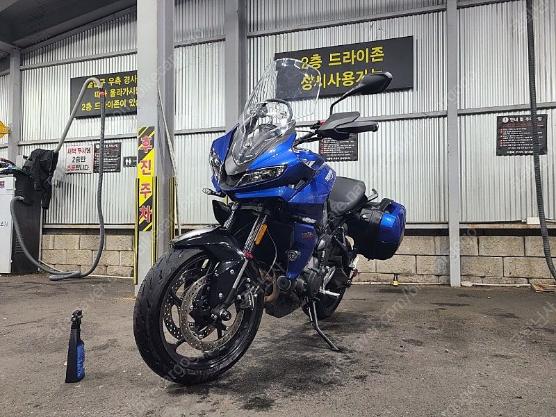 트라이엄프 타이거 스포츠 660 main