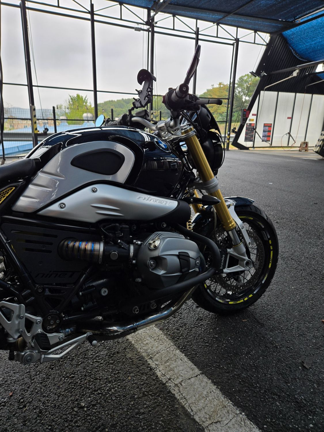 BMW R nine T thumb 2