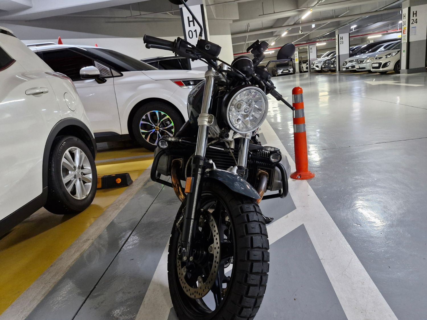 BMW R nine T 퓨어 2020 건메탈 사진 2