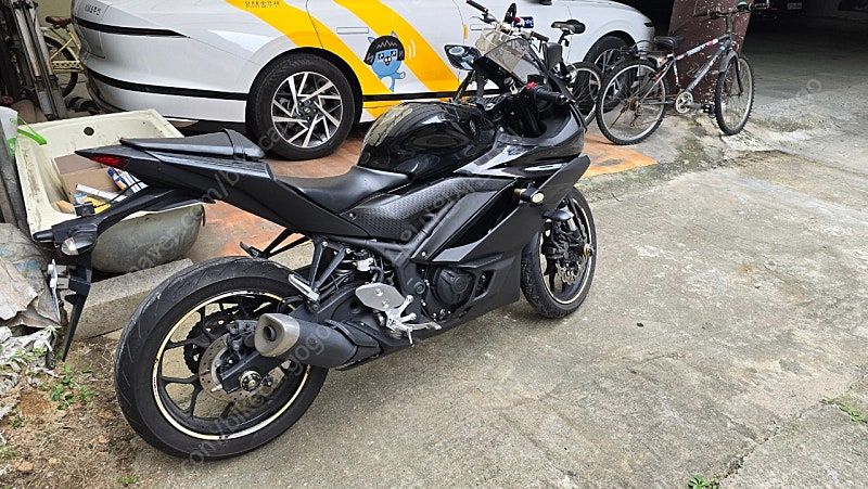 야마하 YZF R3 more