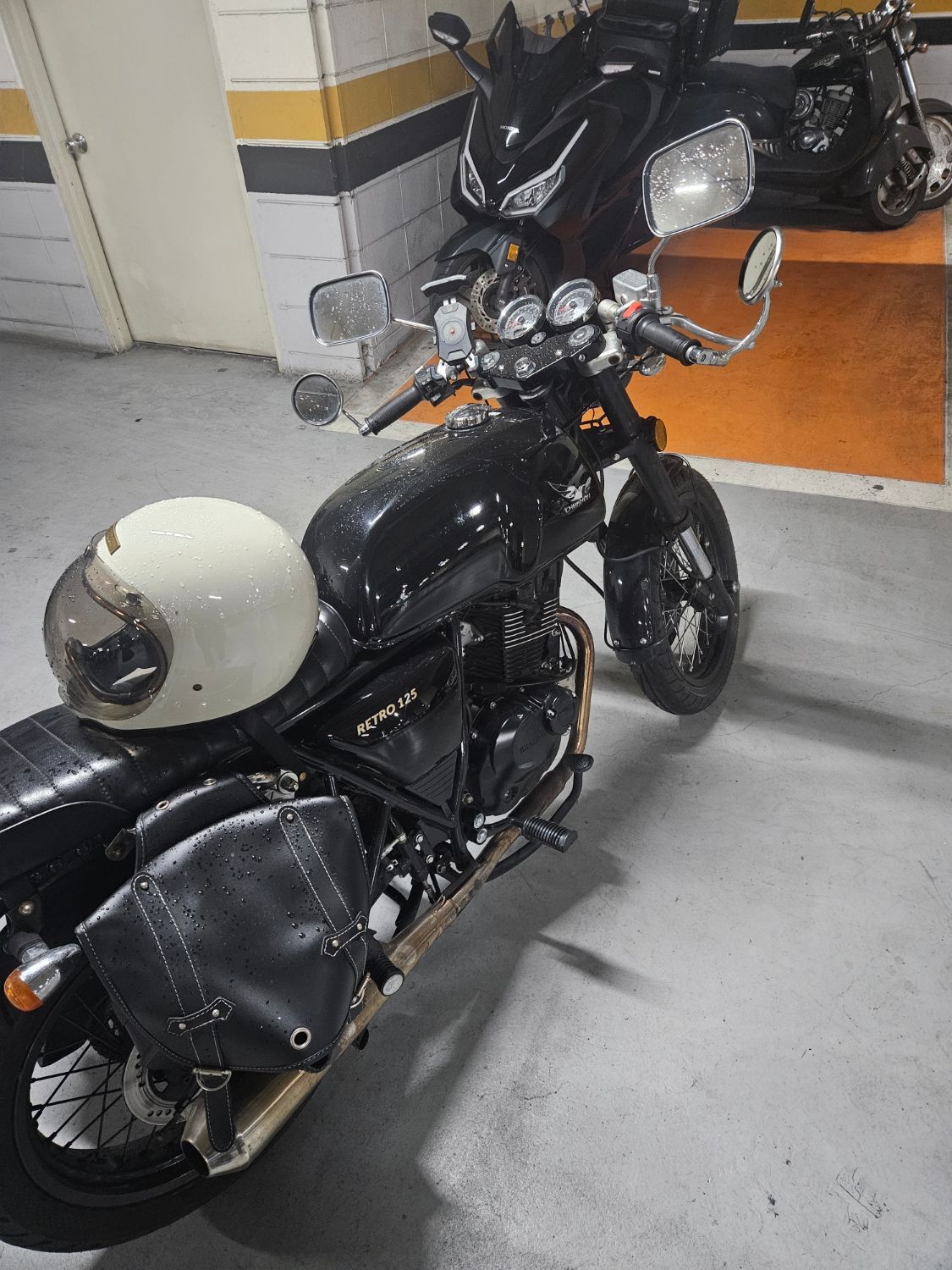 착한스쿠터 레트로 125 thumb 2