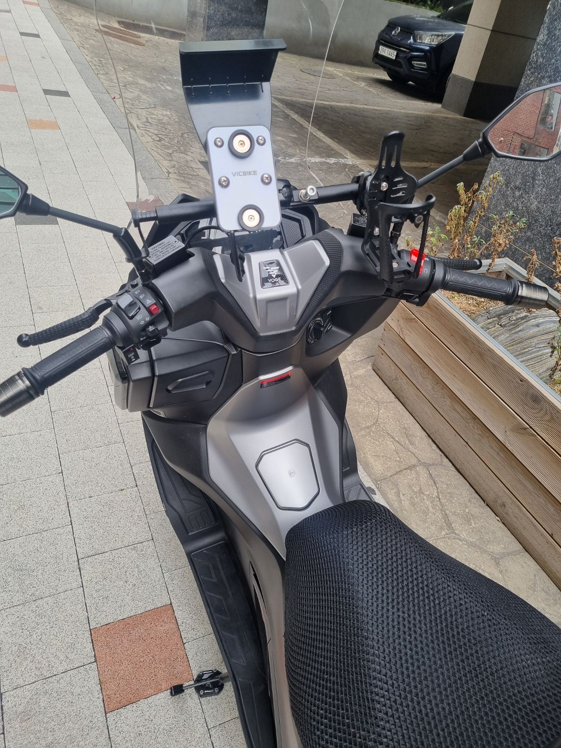 SYM 보이져 125 more