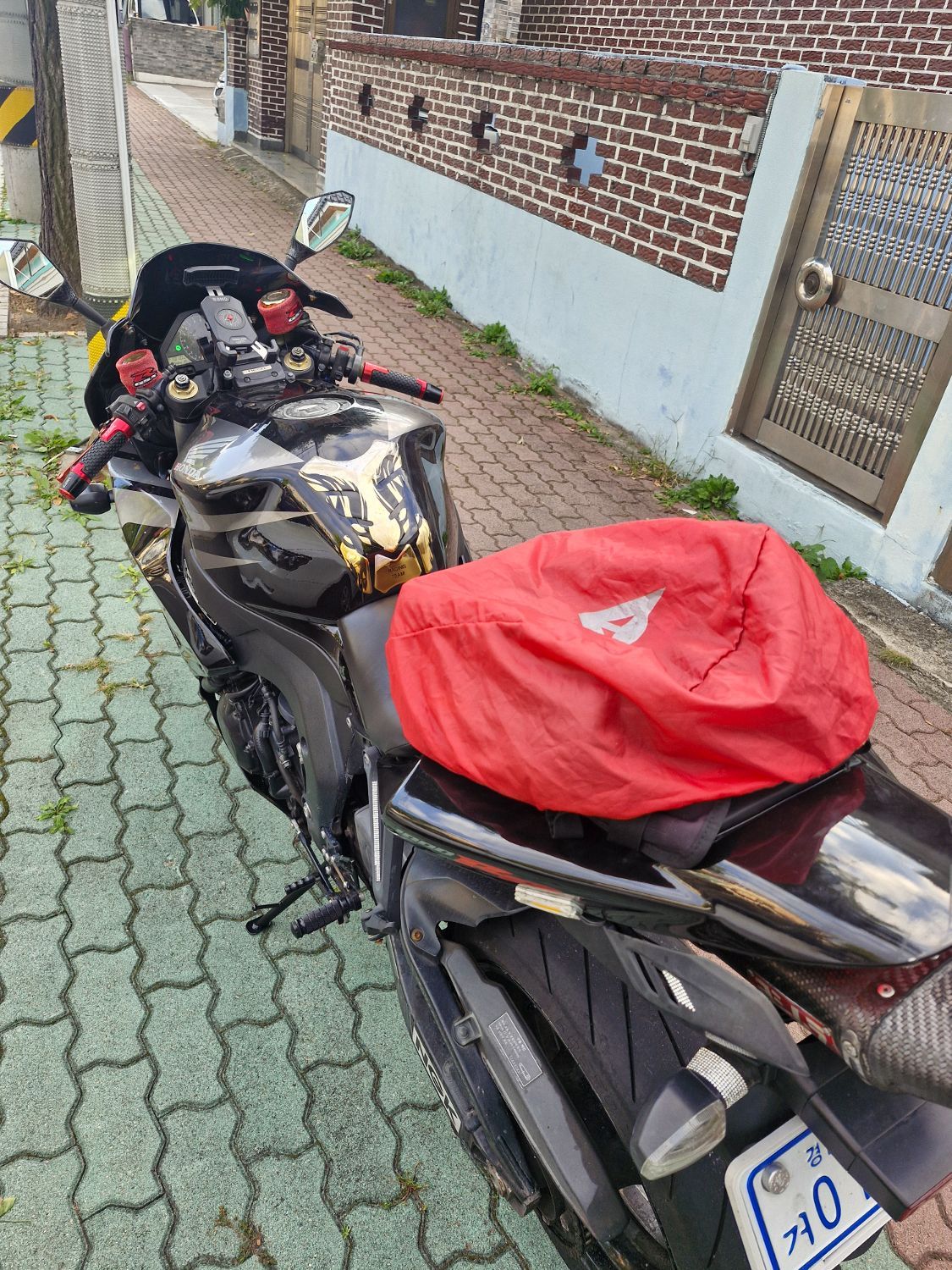 혼다 CBR 1000 RR thumb 2