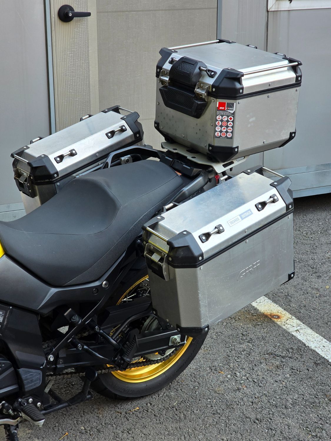 스즈키 브이스트롬 650 more