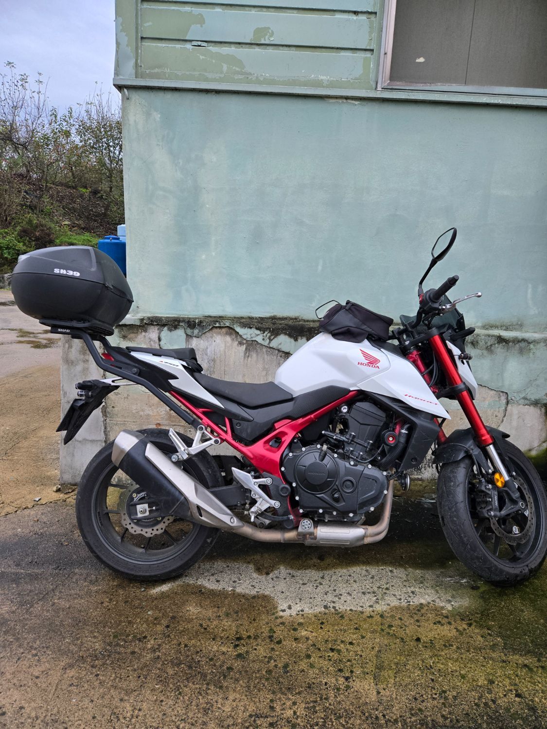 혼다 CB750 HORNET 2023 레드 사진 1