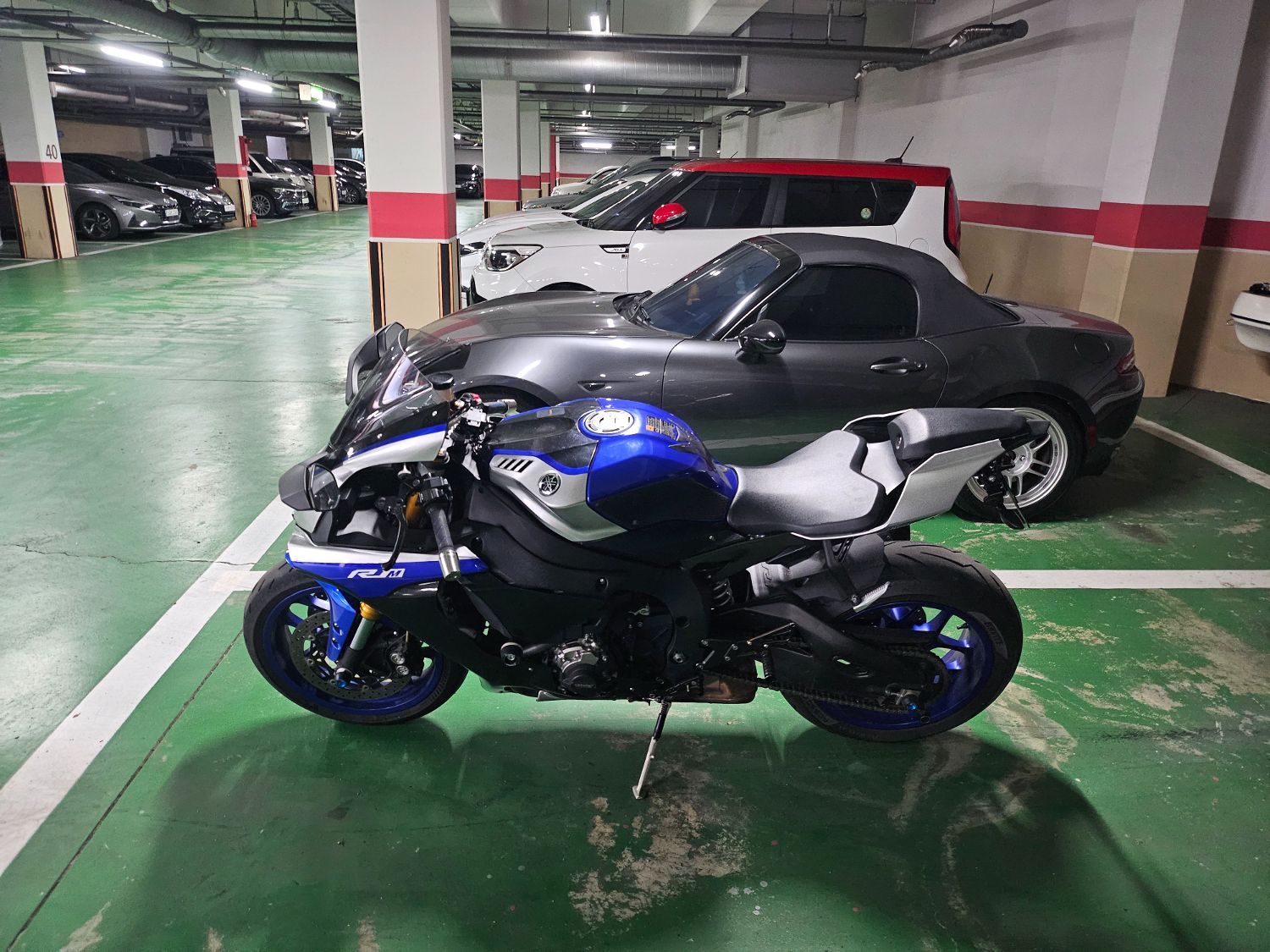 야마하 YZF R1 2016 블루 사진 2