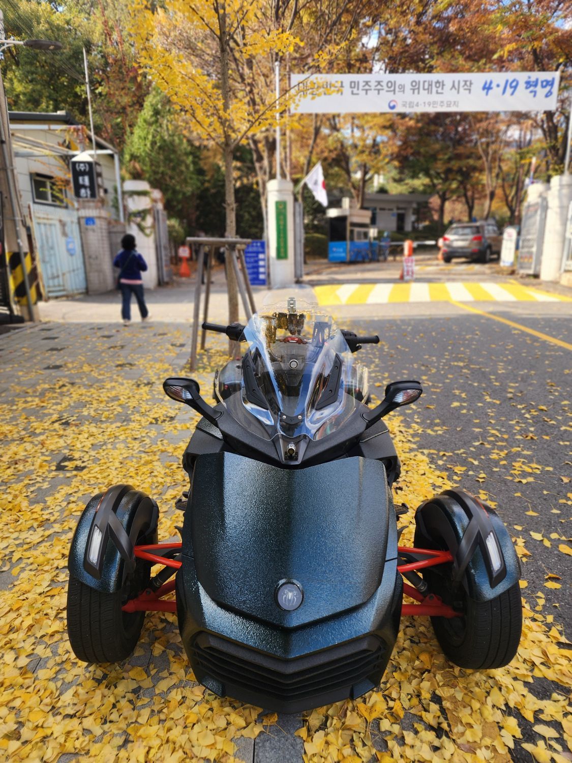 캔암 스파이더 F3-S  more