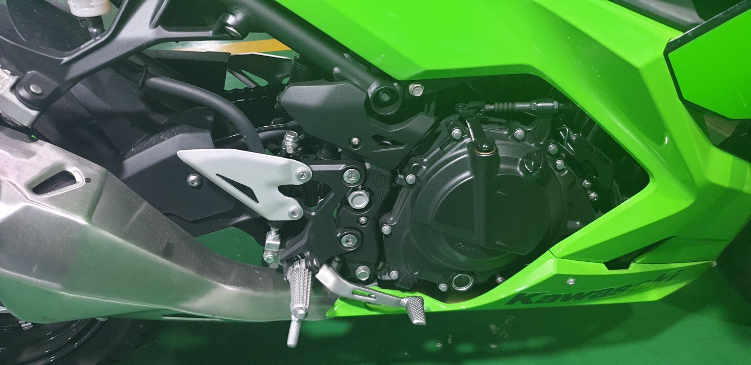 가와사키 닌자 400 ABS more