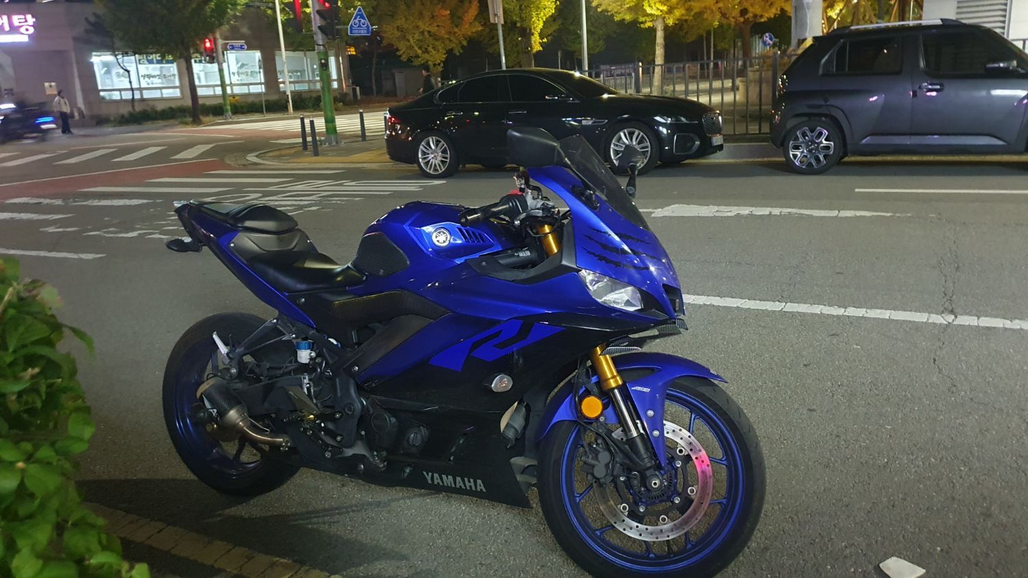 야마하 YZF R3 more