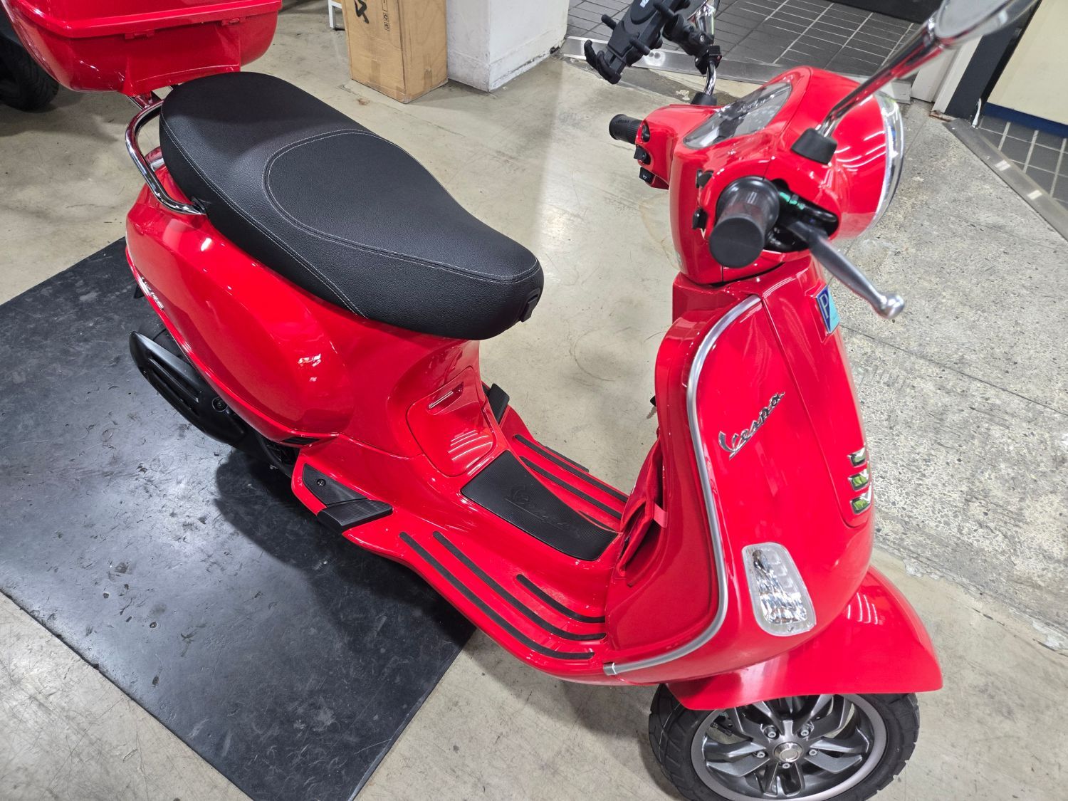 베스파 LX 125 more