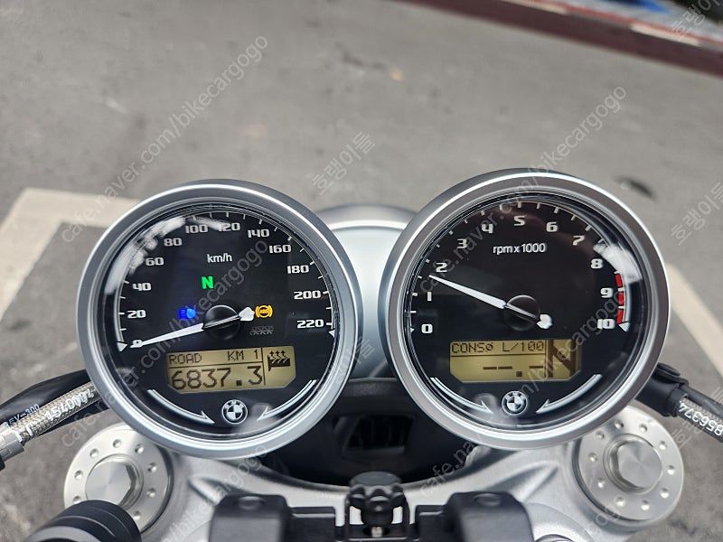 BMW R nine T 2023 버건디 사진 8