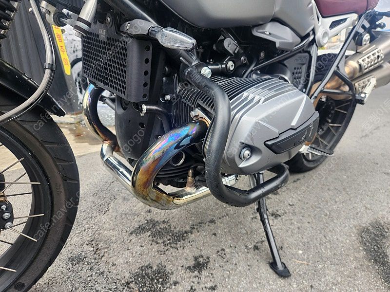 BMW R nine T 2023 버건디 사진 6