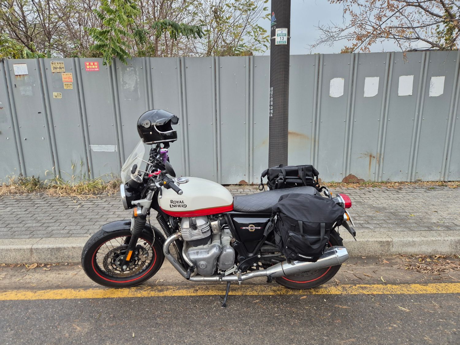 로얄엔필드 인터셉터 650 thumb 2