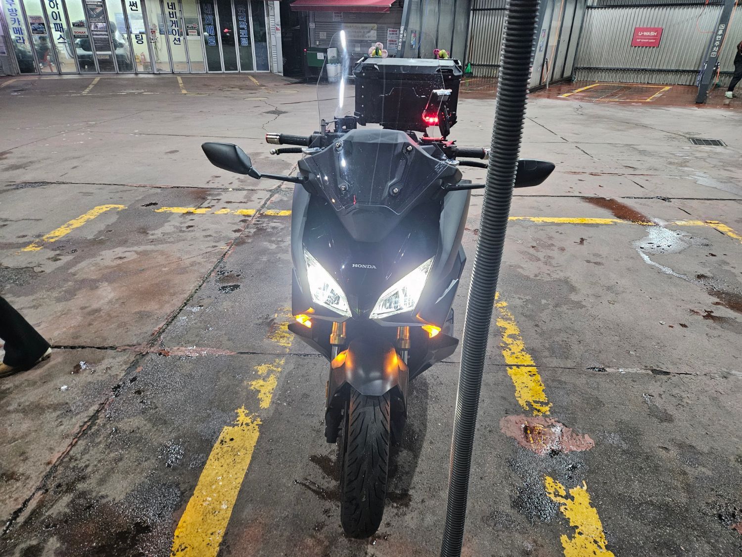 혼다 포르자 750 more